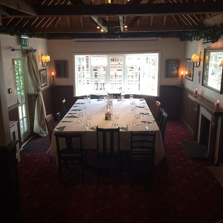 The Wheatsheaf Inn Cuckfield Bagian luar foto