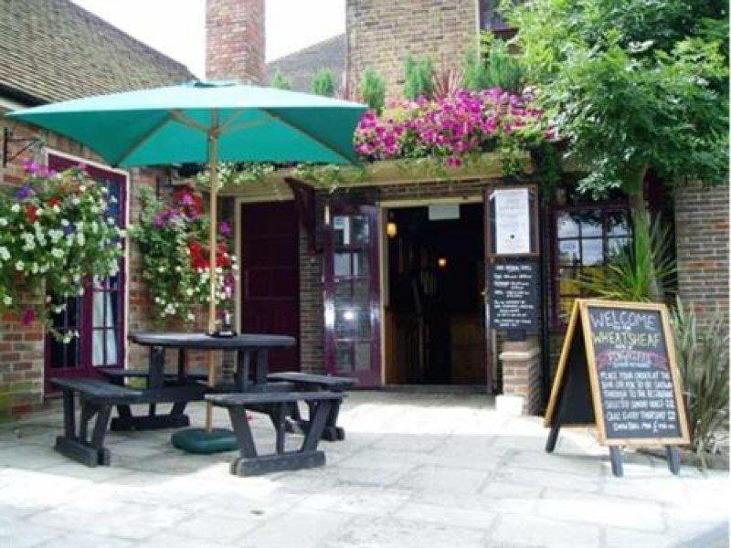 The Wheatsheaf Inn Cuckfield Bagian luar foto
