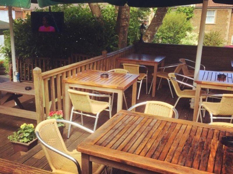 The Wheatsheaf Inn Cuckfield Bagian luar foto