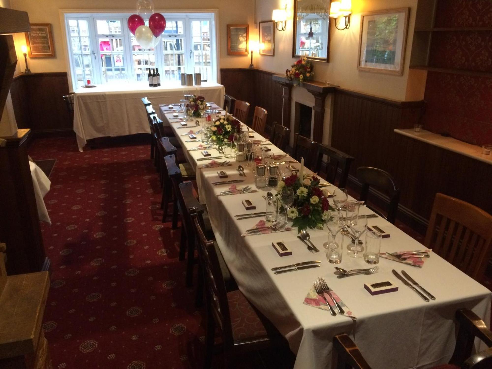 The Wheatsheaf Inn Cuckfield Bagian luar foto
