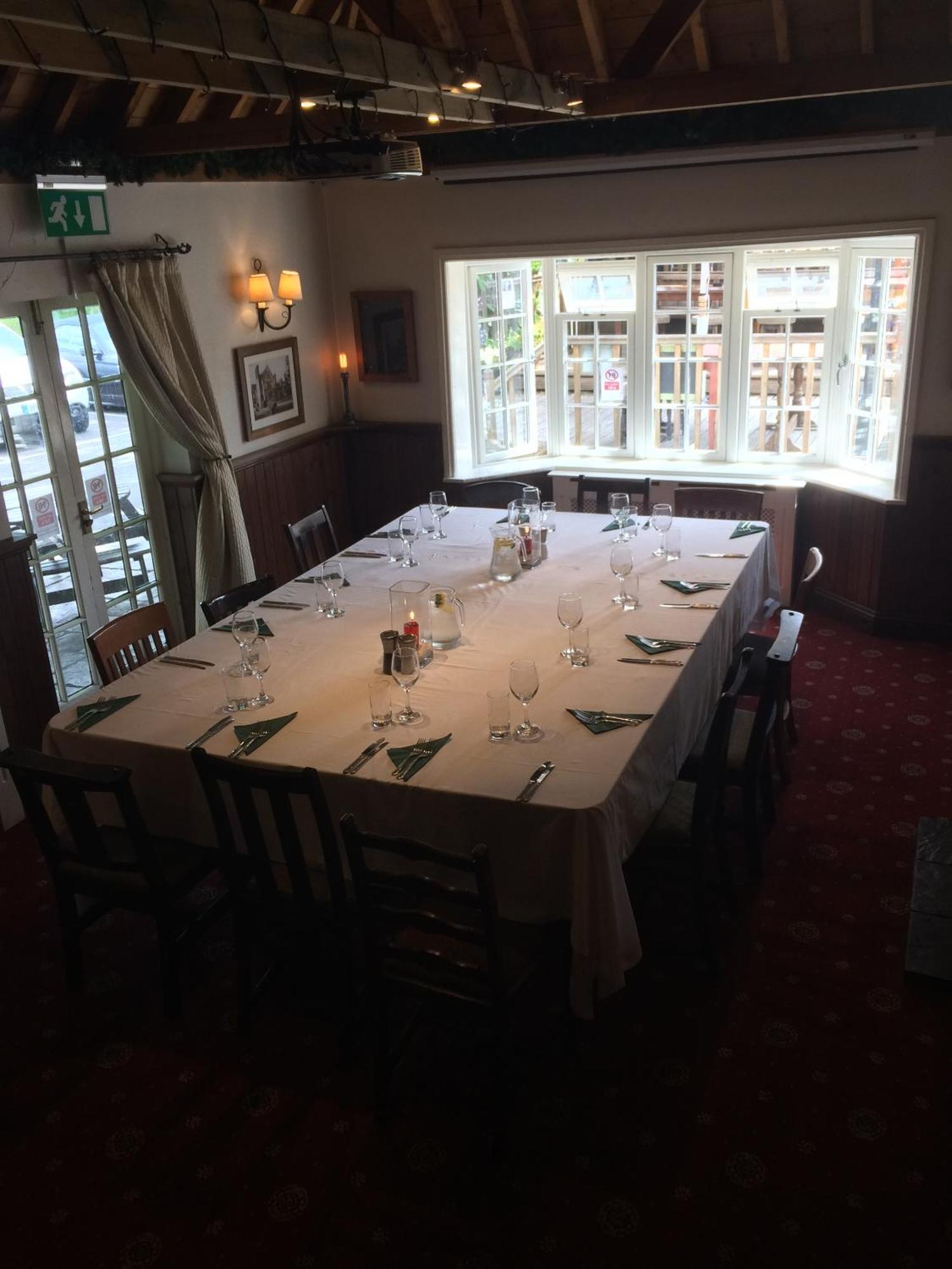 The Wheatsheaf Inn Cuckfield Bagian luar foto