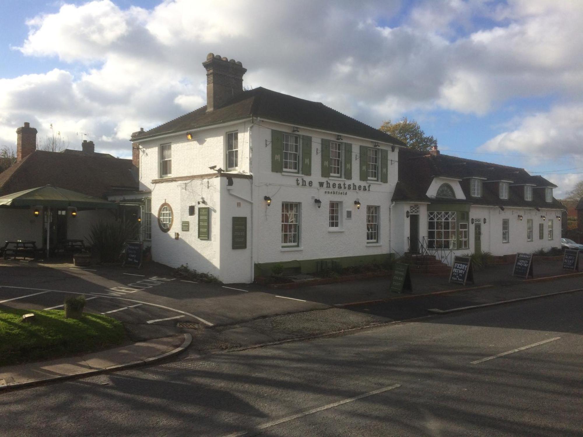 The Wheatsheaf Inn Cuckfield Bagian luar foto