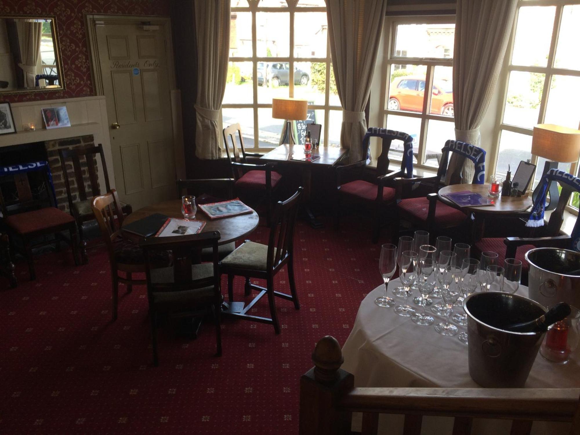 The Wheatsheaf Inn Cuckfield Bagian luar foto